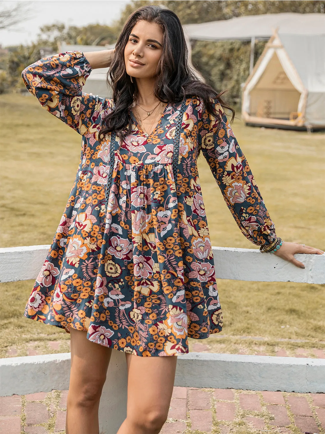 🌸 Floral Ruched V-Neck Long Sleeve Dress 🌸