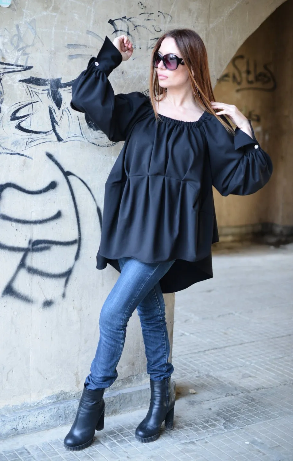 Black off shoulder Tunic Felicia