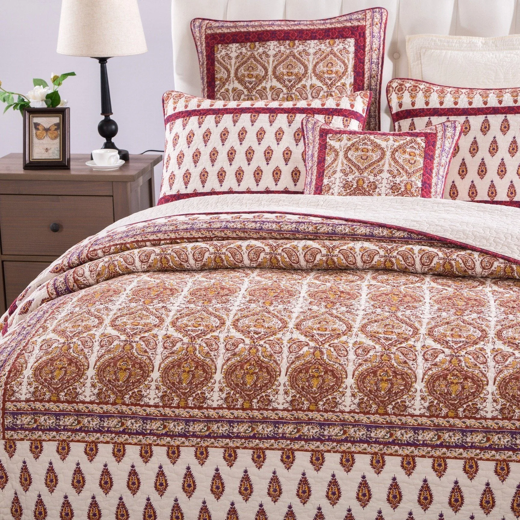 DaDa Bedding Bohemian Moroccan Tear Drop Rubies Paisley Cotton Bedspread Set (JHW-653)