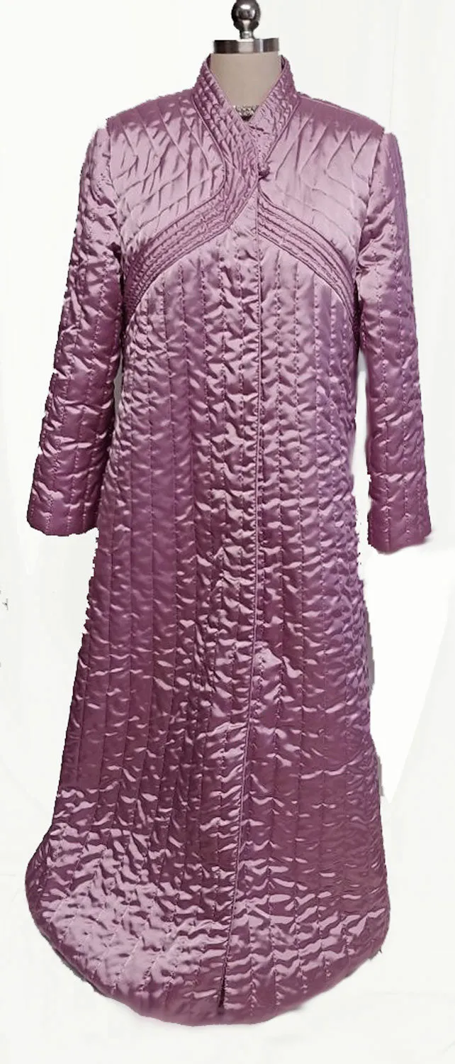 *GORGEOUS VINTAGE NEIMAN MARCUS QUILTED ROBE IN STERLING SILVER ROSE- LIKE NEW