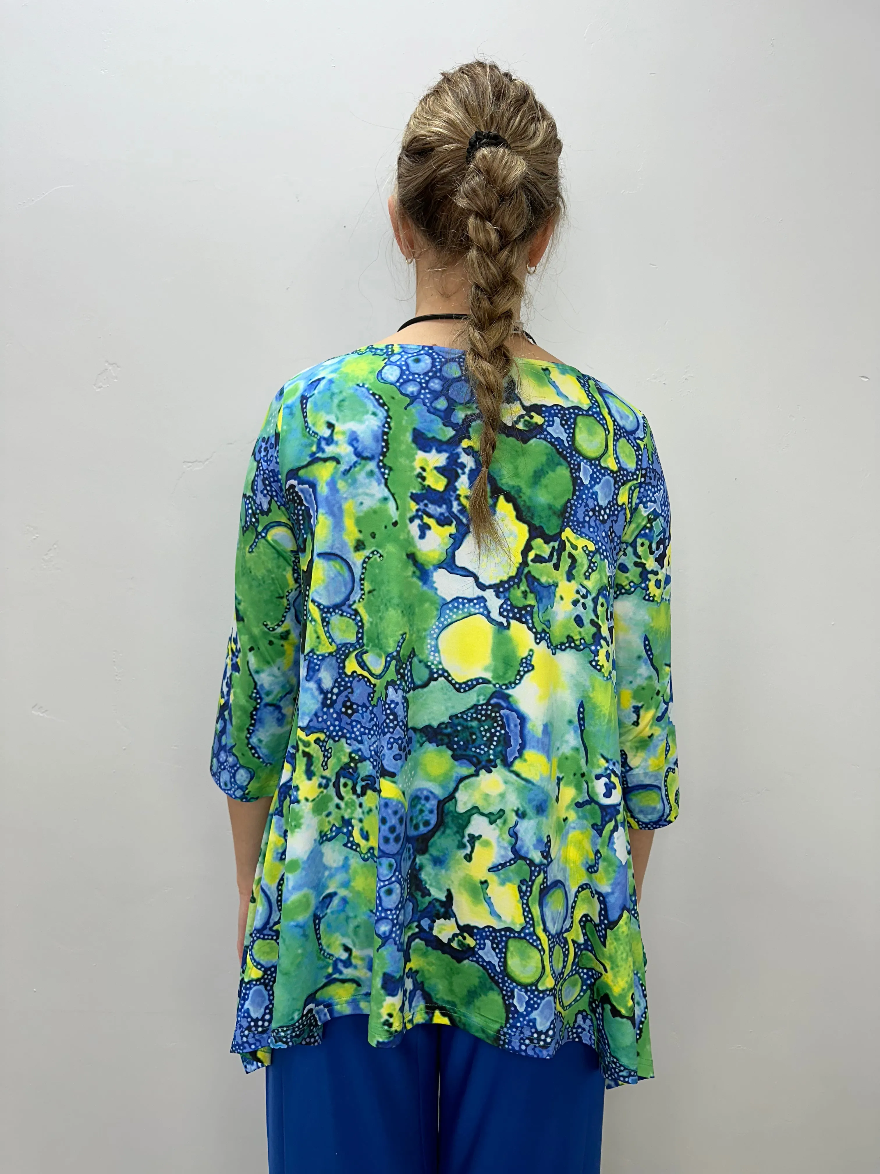 Green and Blue Pattern 3/4 Sleeve Shark-bite Tunic