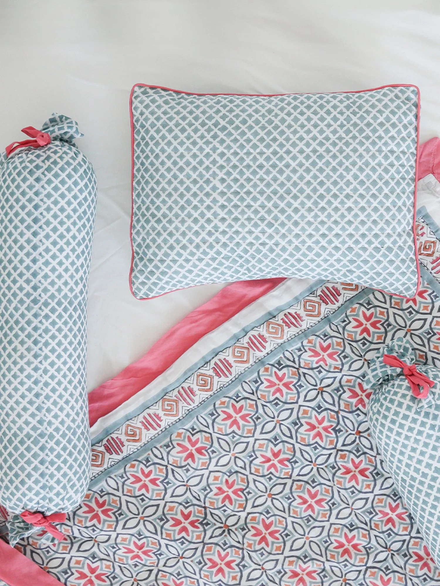 Seminyak Pink Cotton Quilt